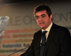Bancari pronti al negoziato ma via la disdetta..